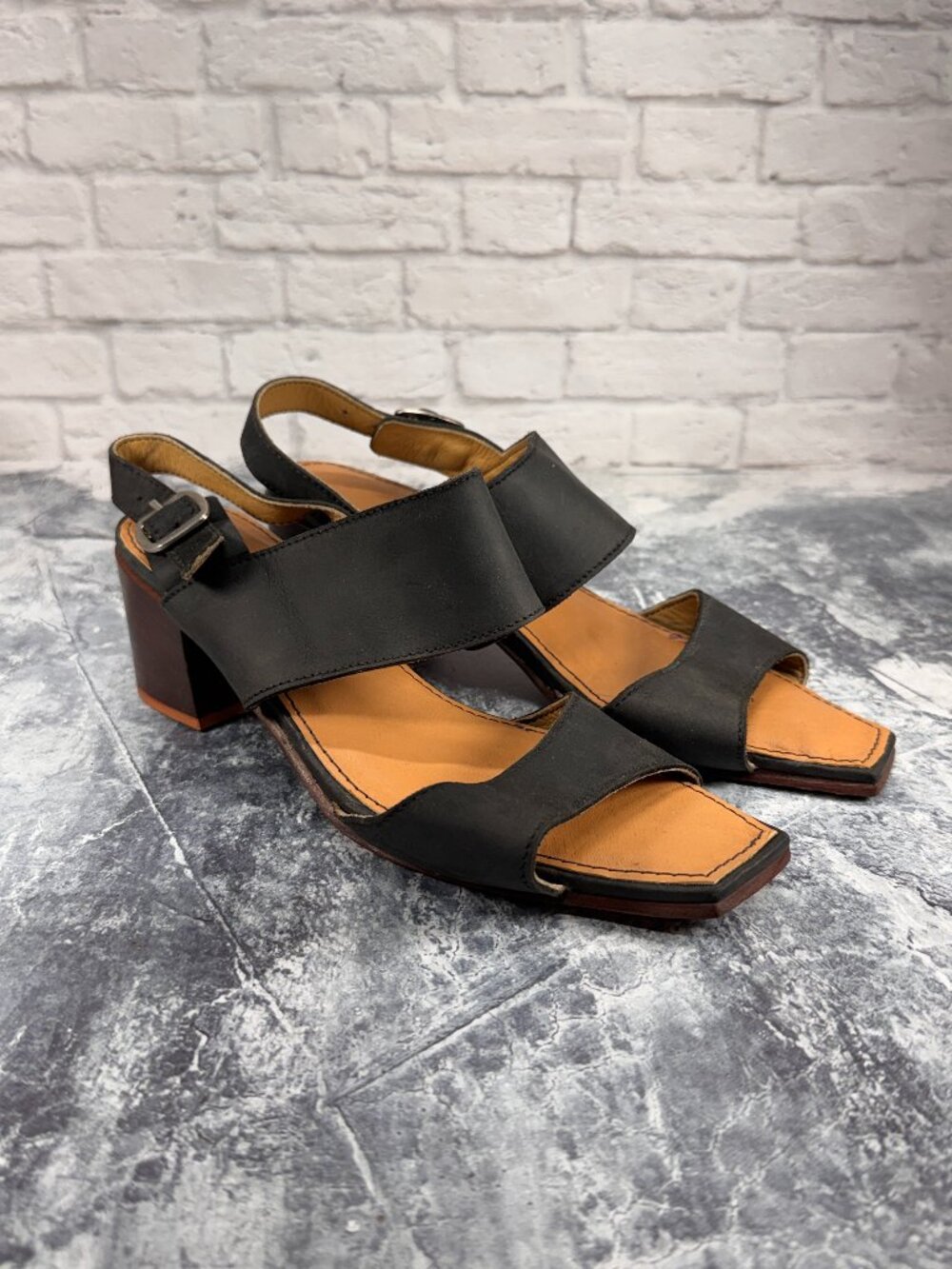 Adelante Shoe Co. Serena Heeled Sandal in Black Leather W9A